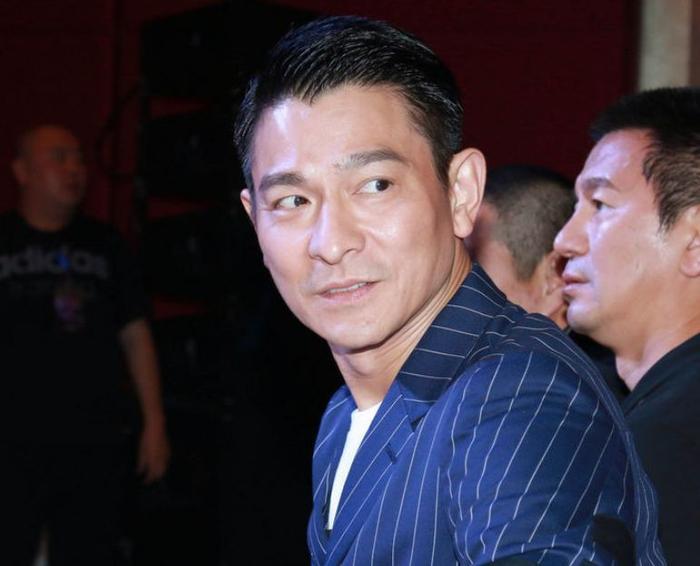 刘德华遭到反对派攻击，香港特首发声，网友：支持华仔