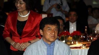 成龙为何被称为“品牌杀手”? 看过他代言的几个产品就知道了