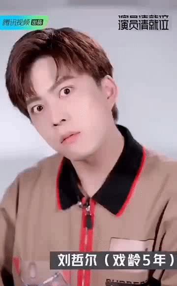 这哪里是《演员请就位》，简直就是《整形鉴别师请就位》！