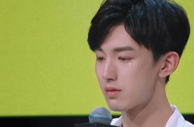 这哪里是《演员请就位》，简直就是《整形鉴别师请就位》！