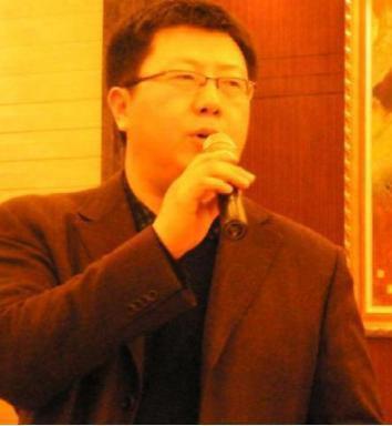 揭秘陈鲁豫的两段婚姻，嫁老外后遭家暴而离婚，现任丈夫系初恋