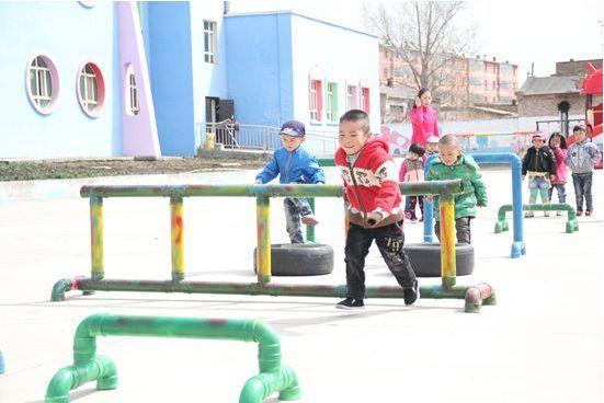 40种自制幼儿体育器械，让孩子爱上户外游戏！