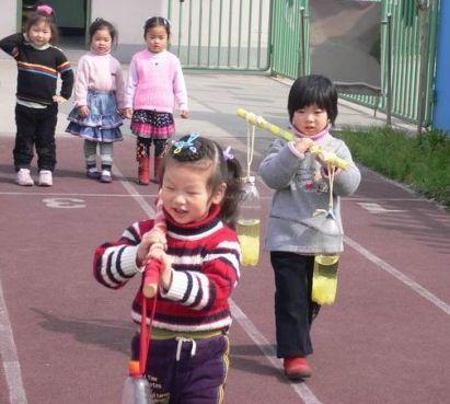 40种自制幼儿体育器械，让孩子爱上户外游戏！