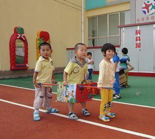 40种自制幼儿体育器械，让孩子爱上户外游戏！