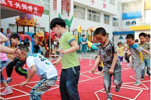 40种自制幼儿体育器械，让孩子爱上户外游戏！