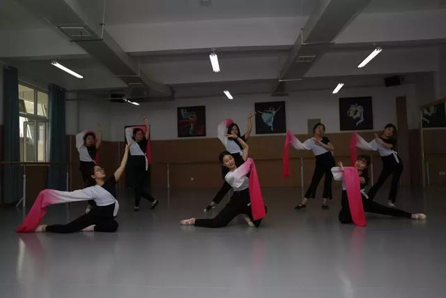「春风卧龙」重磅｜世界这么大，来南阳市第一完全学校看看吧