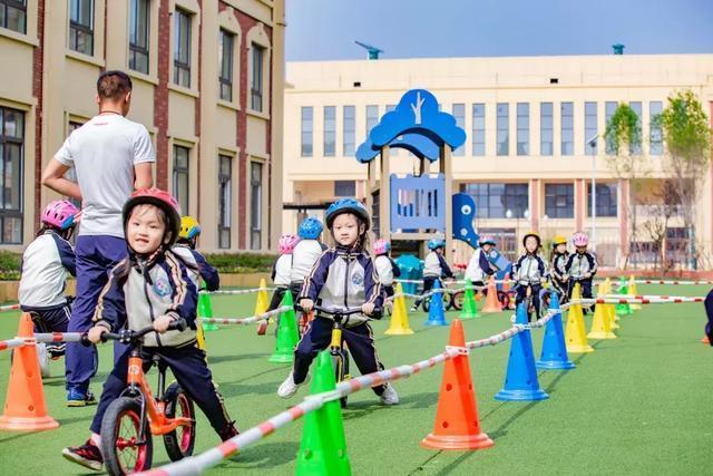 「春风卧龙」重磅｜世界这么大，来南阳市第一完全学校看看吧