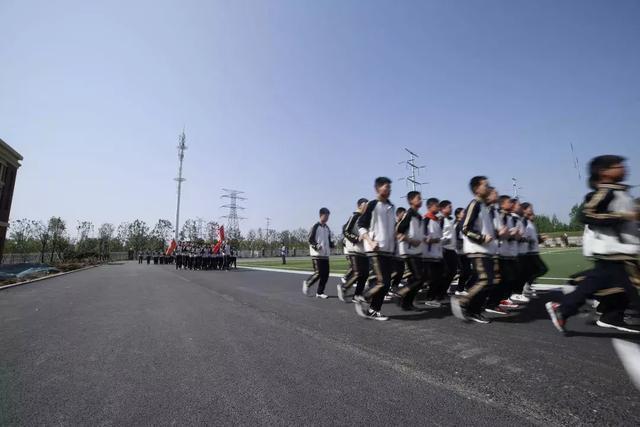「春风卧龙」重磅｜世界这么大，来南阳市第一完全学校看看吧