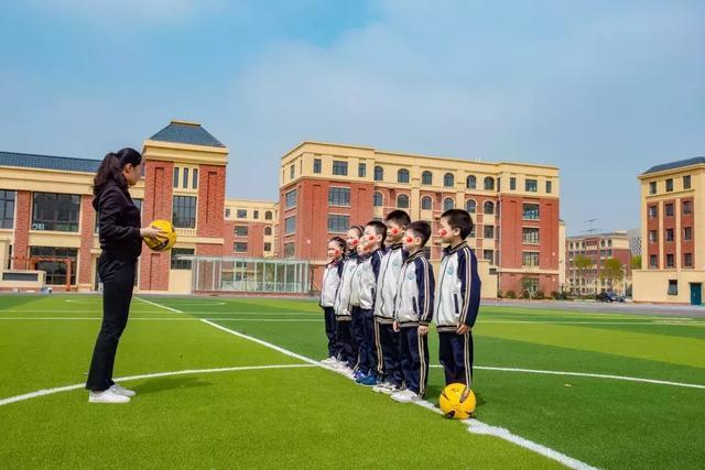 「春风卧龙」重磅｜世界这么大，来南阳市第一完全学校看看吧