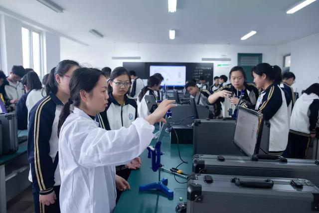 「春风卧龙」重磅｜世界这么大，来南阳市第一完全学校看看吧