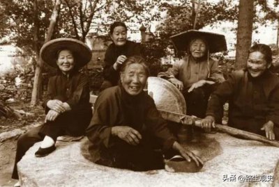 ​沂蒙六姐妹：陈毅为她们命名，她们当时却不知，陈毅就是眼前的人