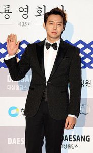 ​实锤！外媒：腿毛中验出冰毒 韩国男星朴有天遭解约退出娱乐圈