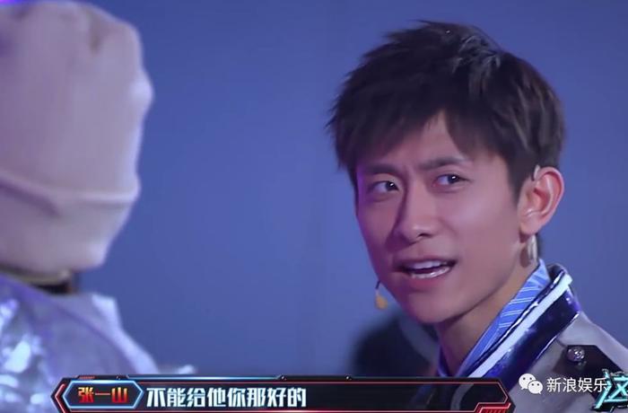 郑爽这一哭，反倒让撒贝宁被喷?