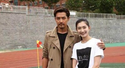 ​当年胡歌江疏影恋情被曝光，比狗仔还厉害竟是机场广播