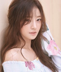 ​睡前美女图鉴：宋昰昀