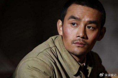 ​他外表迷人，演技不输胡歌，还与那英王菲飙歌，新专辑温暖人心