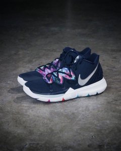 ​梦幻星空主题！全新 Kyrie 5 下周发售