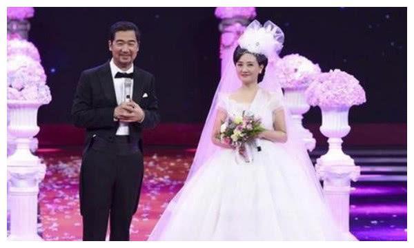 她是张国立原配，60多岁依旧精神抖擞，离婚协议令邓婕终身遗憾！