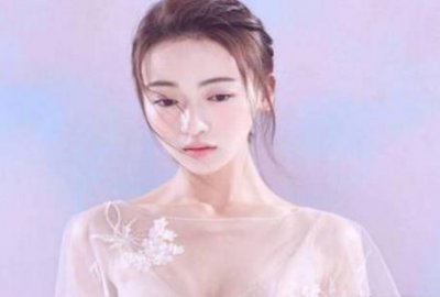​吴谨言刚否认恋情，又被曝与洪尧合照！忠粉：这图这么高清多假啊