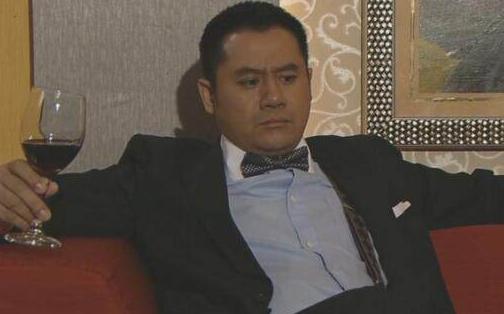 因《天龙八部》成名，年轻时比郭富城帅！44岁“非凡哥”成富豪