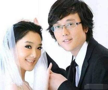 Yamy解约遭威胁，凤凰传奇玲花微博评论沦陷无辜却无法置身事外