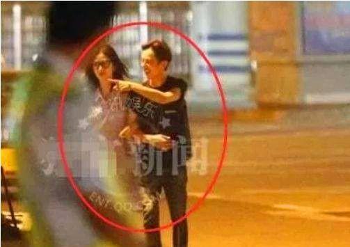 拉着李小璐下水，现在火了一个皮几万，又要再火一个红花会贝贝？
