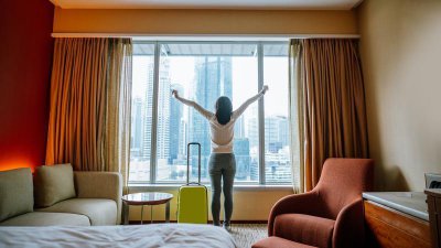 ​为什么旅游旺季酒店价格总是飙涨失控？_ZAKER新闻