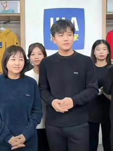 ​超越董宇辉的“千万富豪之子”，在寻亲后开启直播带货