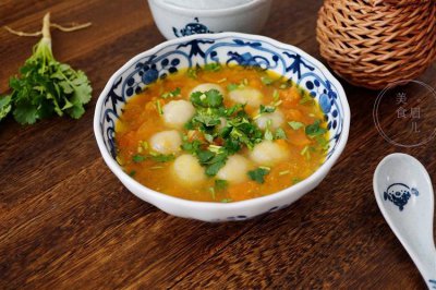 ​这丸子不用油炸，提前做好，红烧煮汤下火锅都行，过年来客不用忙