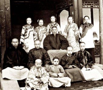 ​李鸿章留下千万家产，后代出现三个亿万富翁，无一人是直系子孙
