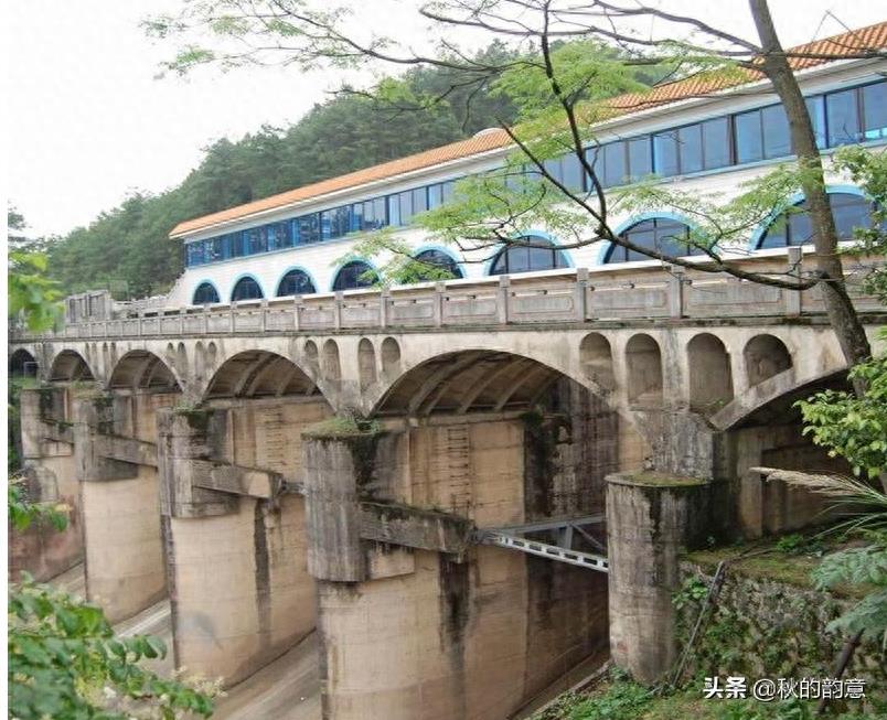 广西桂林青狮潭水库，总库容6亿立方米，有效库容4.05亿立方米