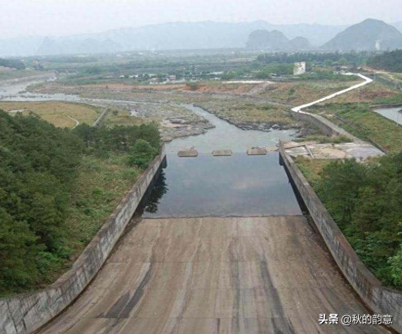 广西桂林青狮潭水库，总库容6亿立方米，有效库容4.05亿立方米