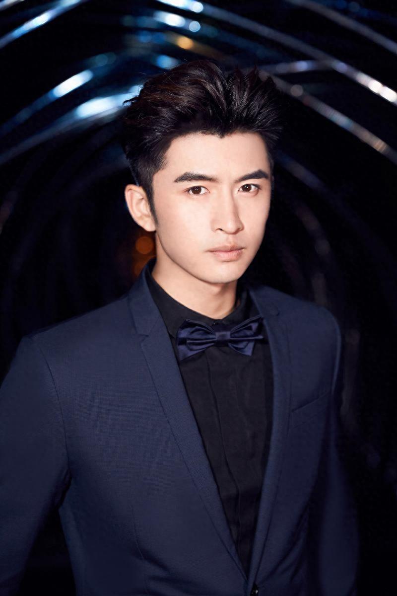 阳光美男子，张云龙