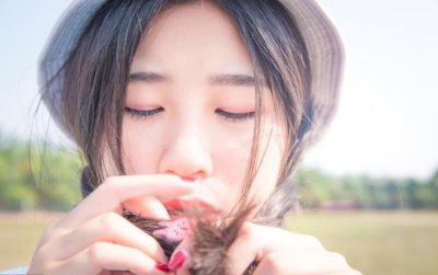 ​小说：男主眼瞎腿瘸还成了植物人，神明女主穿越救赎