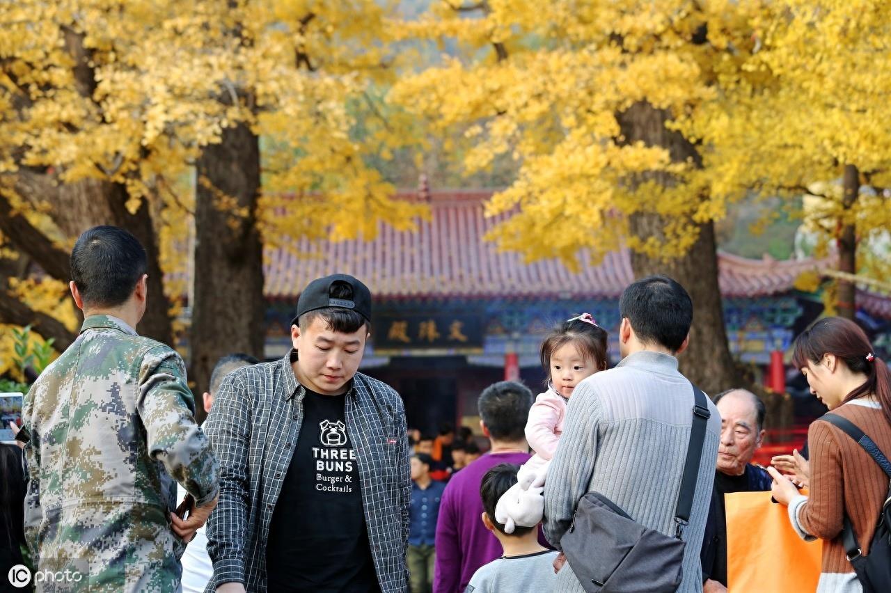 鲁山是山东四座大山之一，是典型的山岳风景区