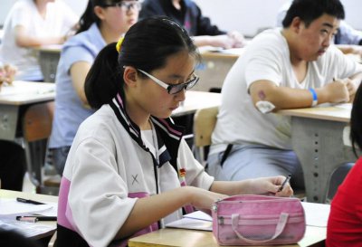 ​义务教育将9年改为12年？教育部正式做出回应，家长如释重负