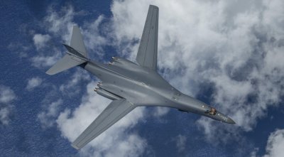 ​B-1B退役前做垂死挣扎！美媒叫屈：180枚拉瑟姆可击沉中国航母