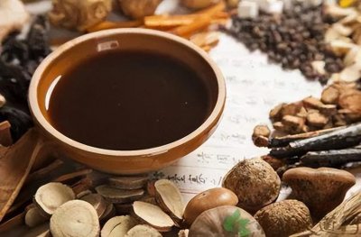 ​张仲景调理脾胃第一方——半夏泻心汤，七味中药胃胀胃酸全不见