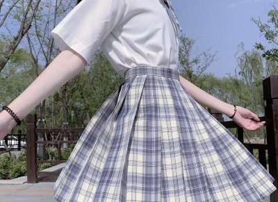 ​男子对女生当街表白被拒绝(当众表白道德绑架被女生拒绝)
