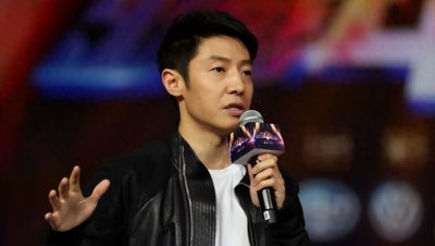 ​撒贝宁家人曝光，父亲竟然是熟悉的人，难怪这么优秀。