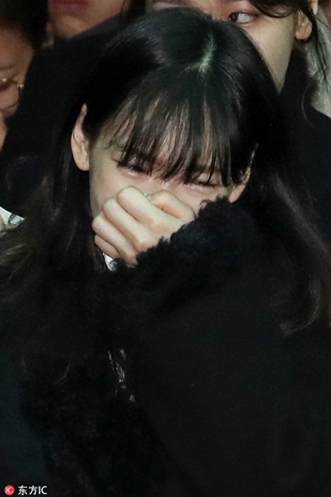 SHINee成员金钟铉出殡，队友捧牌位Super Junior抬棺送别最后一程