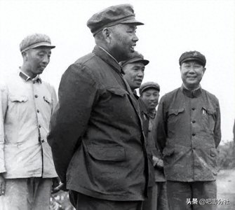​三位副职分管军区工作，司令对其表现不满，集中学习后，将其调离