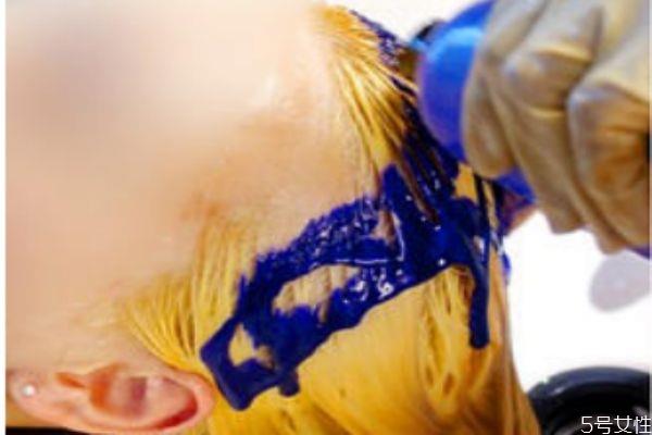 第一次染发要漂吗 染发一定要漂吗 第一次染发要漂吗 染发一定要漂吗