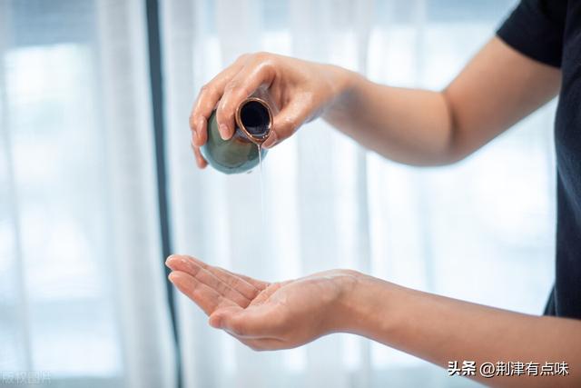 足浴店女技师真实收入10万（足浴男技师我在东莞赚20万）(3)