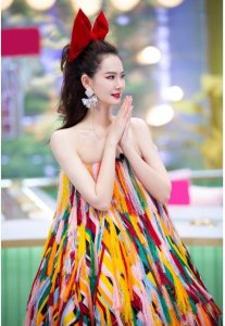 ​戚薇结几次婚（35岁的戚薇结婚7年）