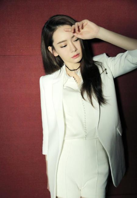 戚薇结几次婚（35岁的戚薇结婚7年）(12)