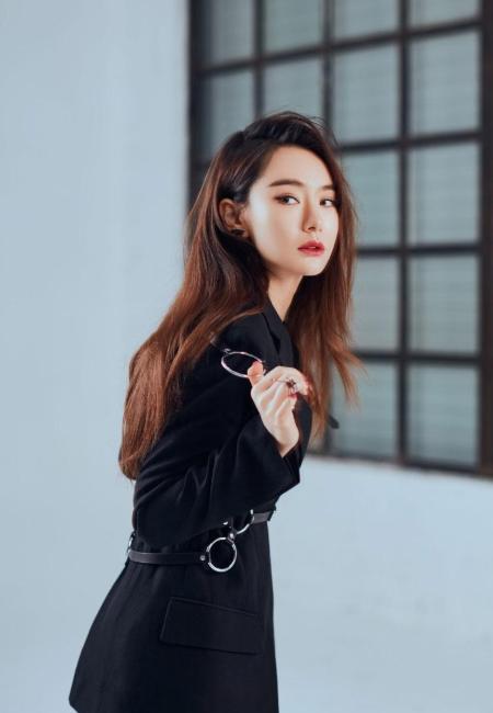 戚薇结几次婚（35岁的戚薇结婚7年）(13)