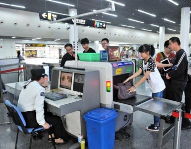 ​我青岛地铁安检员工作5年晒出月薪透露安检员辞职的原因