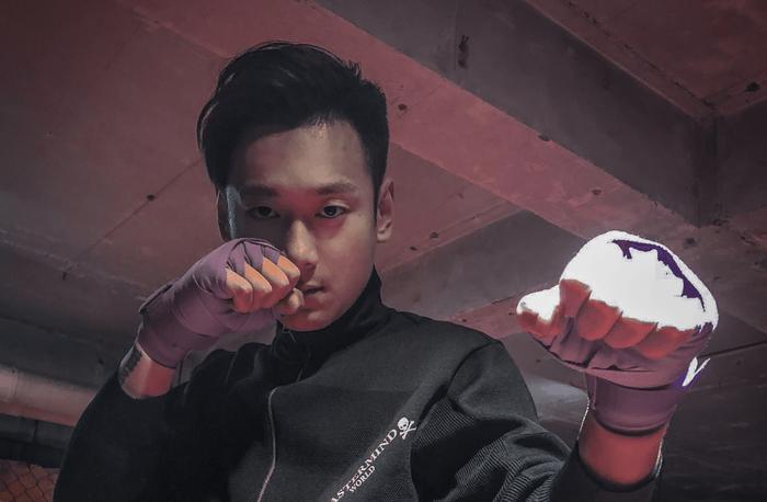 轩子巨2兔背后的男人浮出水面! 首秀一掷千金, 微博频繁“调情”