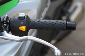 这款刚刚发布的国产“Z1000”引爆国内摩友圈，到底是怎么回事？